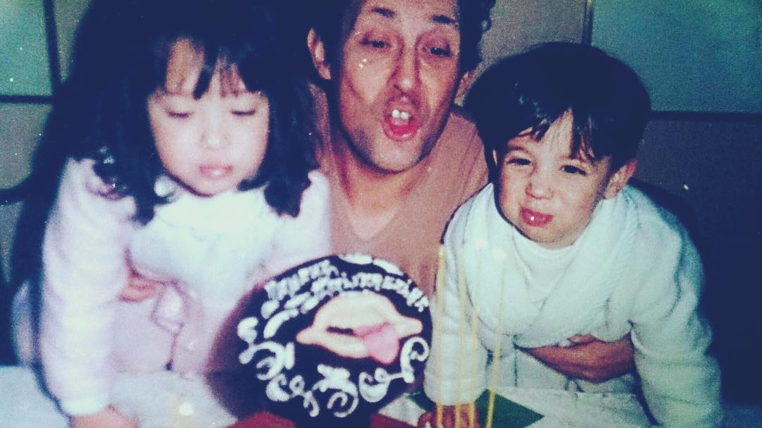 "1986" ou "Happy Birthday"